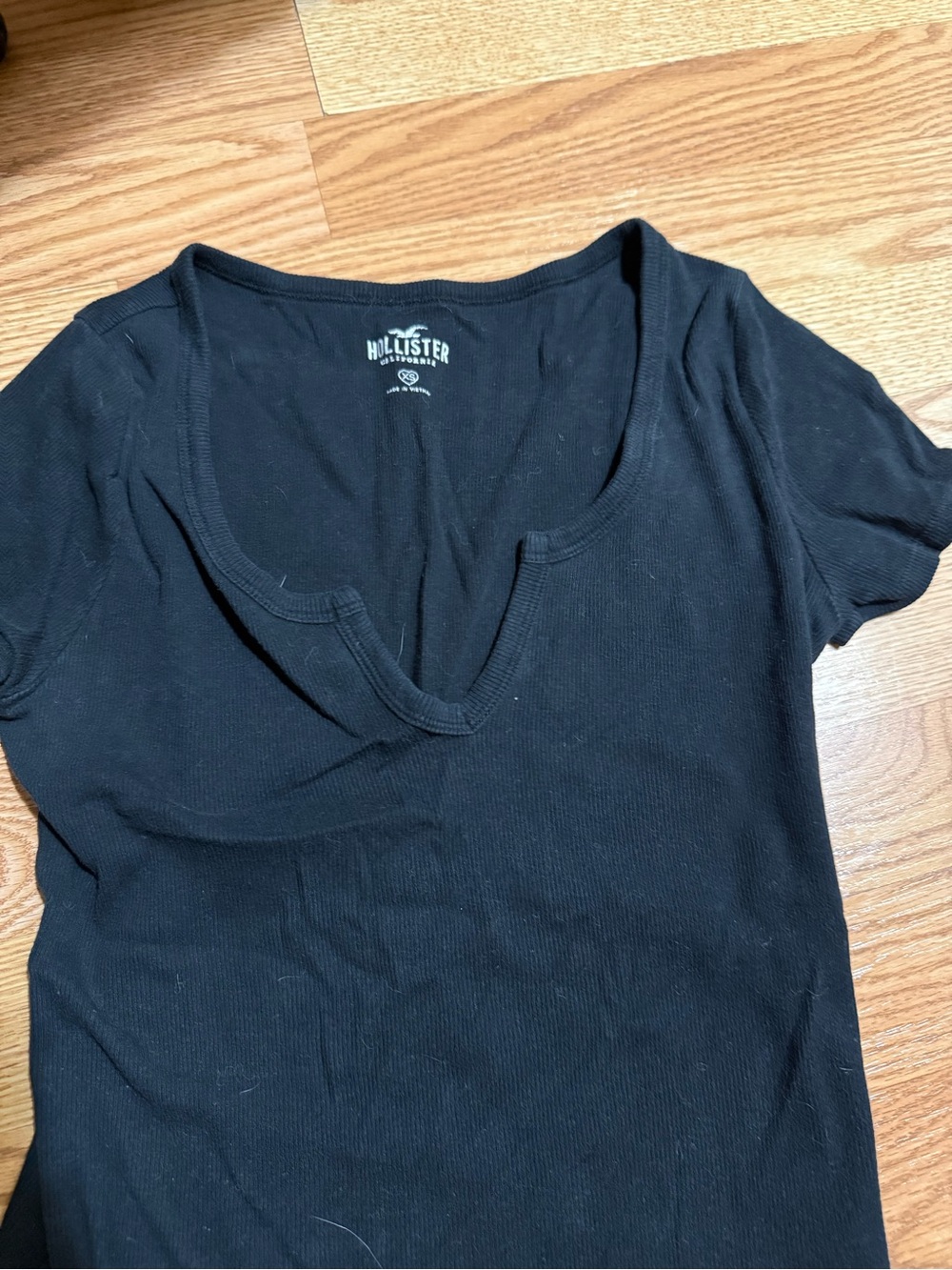 Hollister Black Short Sleeve Scoop V-Notch Ribbed Tee